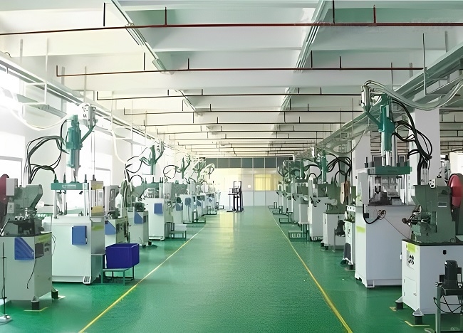 注塑机供料系统的实用技术分析